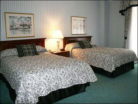 Williamsburg Hospitality House Hotel Room photo
