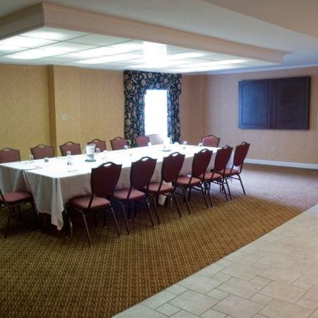 Williamsburg Hospitality House Hotel Facilities photo