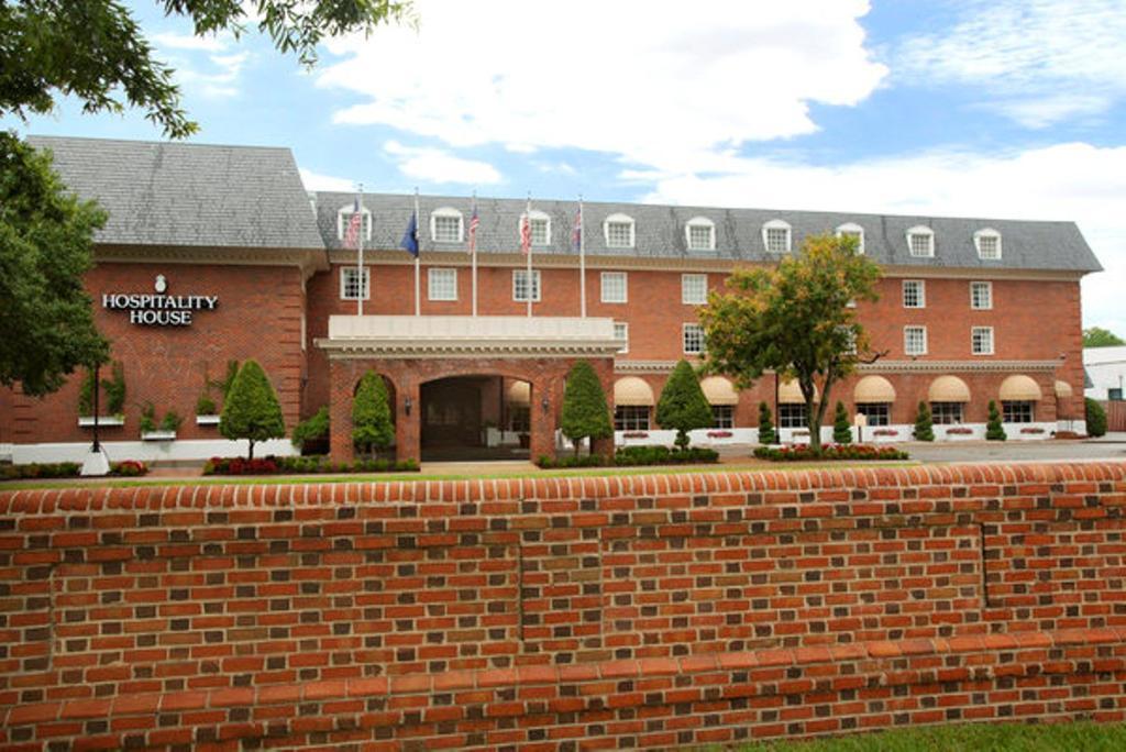 Williamsburg Hospitality House Hotel Exterior photo